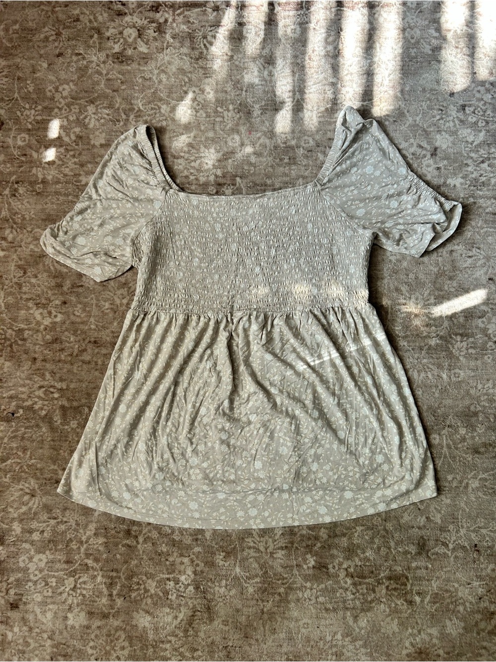 Isabel Maternity Smocked Puff-Sleeve Women's Top in Light Sage XL